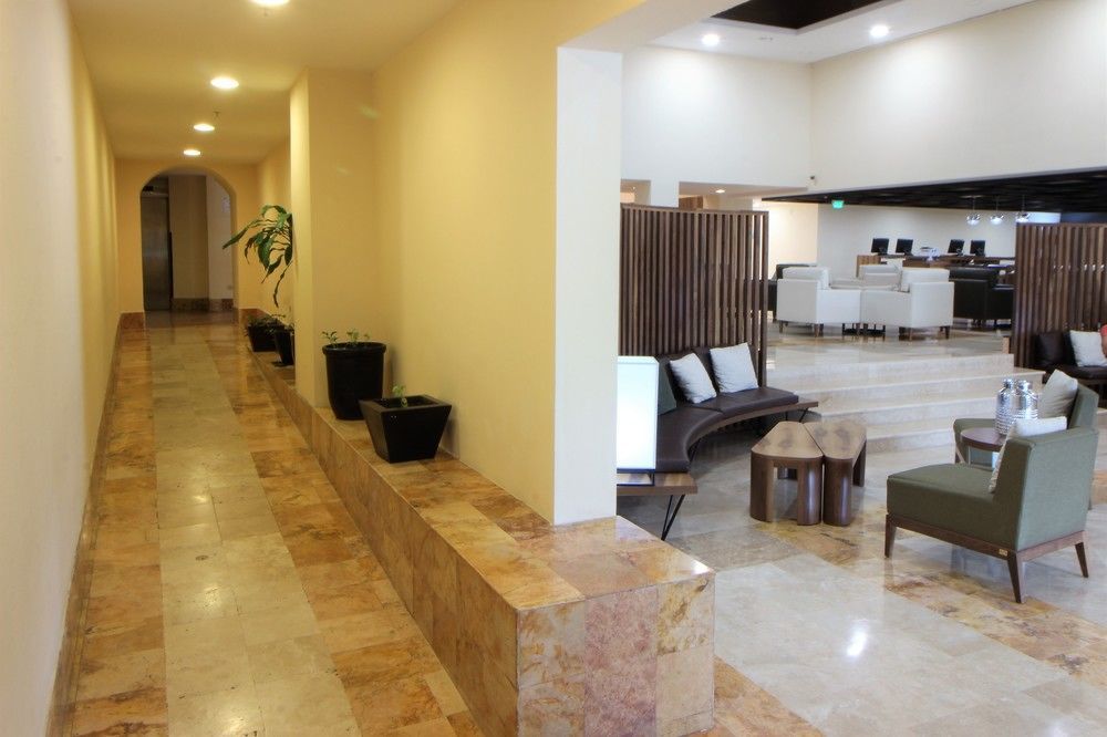 Hotel Monterrey Valle By Ihg 4*